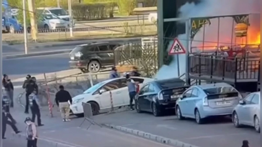 Возгорание транспортного средства обнаружено камерой видеонаблюдения
