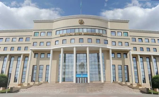 МИД Казахстана призвал не сравнивать с визовым режимом ужесточение правил въезда в Россию