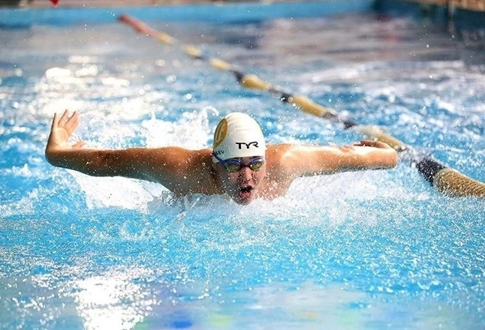 В Кара-Балте прошел летний чемпионат Кыргызстана по плаванию
