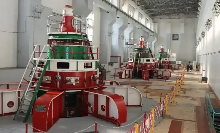 На ГЭС «Уч-Курган» завершен ключевой этап реконструкции