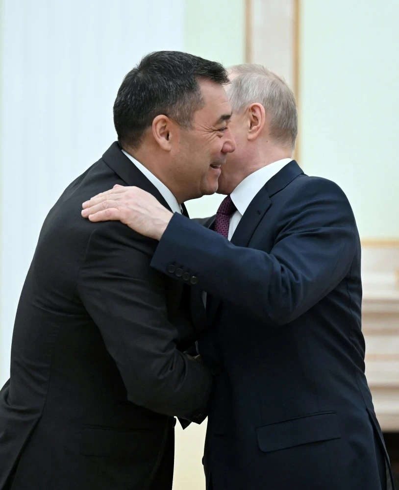Владимир Путин передал привет Садыру Жапарову