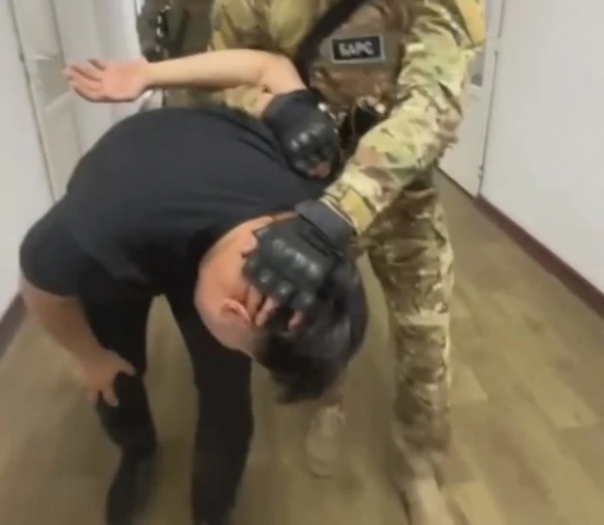 Убийство Айзирек в Узгене. На блогера Айбека Уланова завели уголовное дело