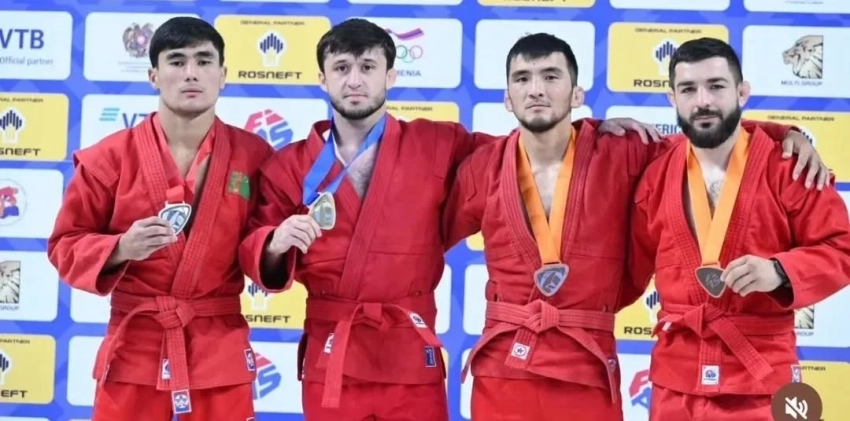 Сборная Кыргызстана по самбо завоевала призовые места на Кубке мира