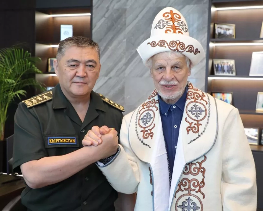 Камчыбек Ташиев провел встречу с известным итальянским актером Микеле Плачидо