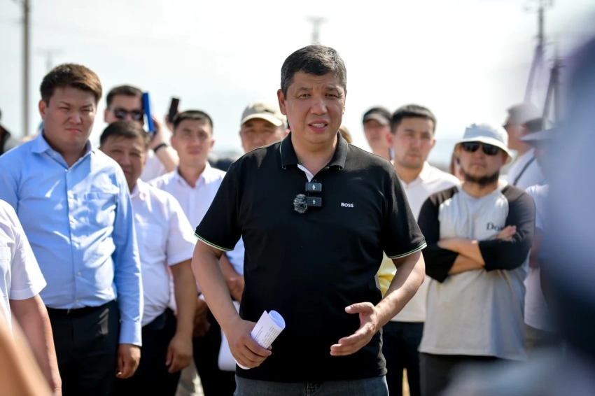 Айбек Джунушалиев встретился с владельцами участков в селе Кок-Жар