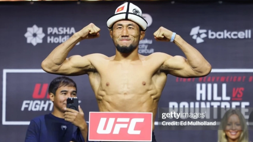 Мыктыбек Оролбай досрочно победил Тофика Мусаева на турнире UFC