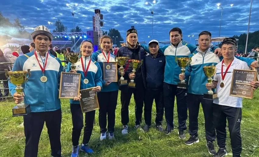 Кыргызстанцы завоевали медали на чемпионате мира по кыргыз курош в Казани