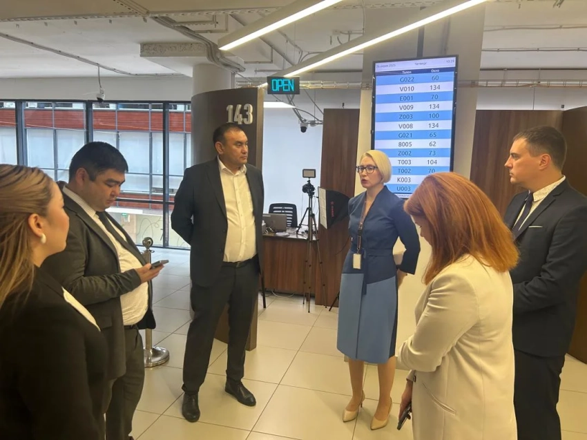 В Москве с представителями компаний «Яндекс» и «ВиЭф Сервисес» переговорили по вопросам кыргызстанцев