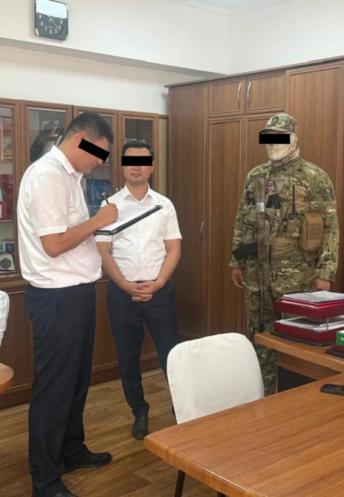 ГКНБ: по факту коррупции задержан мэр Кара-Балты