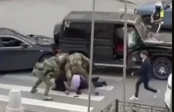 В Екатеринбурге задержали главу азербайджанской диаспоры на Урале. В Воронеже силовики пришли к владельцу местного рынка