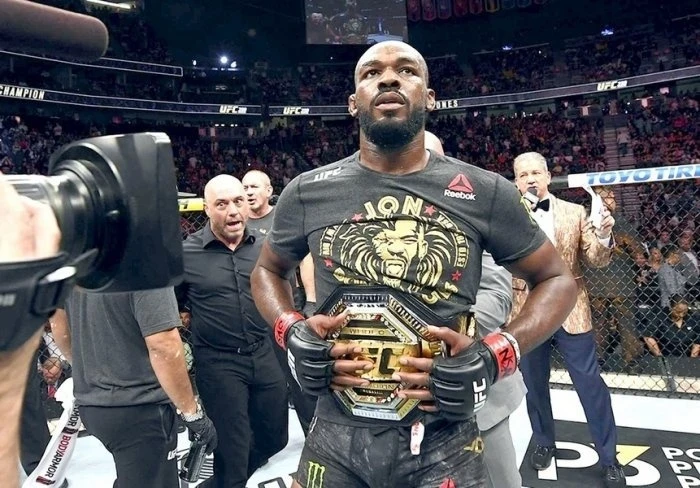 Хабиб назвал Джонса лучшим бойцом в истории UFC