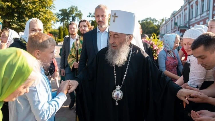 Зеленский лишил гражданства главу Украинской православной церкви Онуфрия