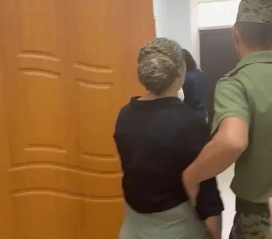 Истязание трехлетней девочки. Суд второй инстанции изменил приговор матери и отчиму