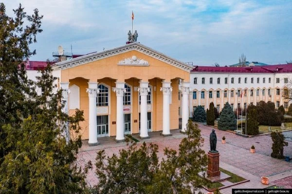 В вузах Кыргызстана началась приемная кампания