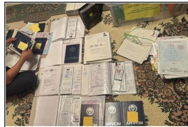 ГКНБ задержаны преподаватели медвуза за продажу дипломов иностранцам