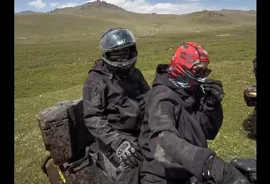 Эколог призывает запретить въезд квадроциклов и джипов на пастбища и озера Кыргызстана