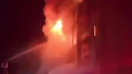 В Ираке в результате пожара в ТЦ погибли 63 человека, власти объявили траур