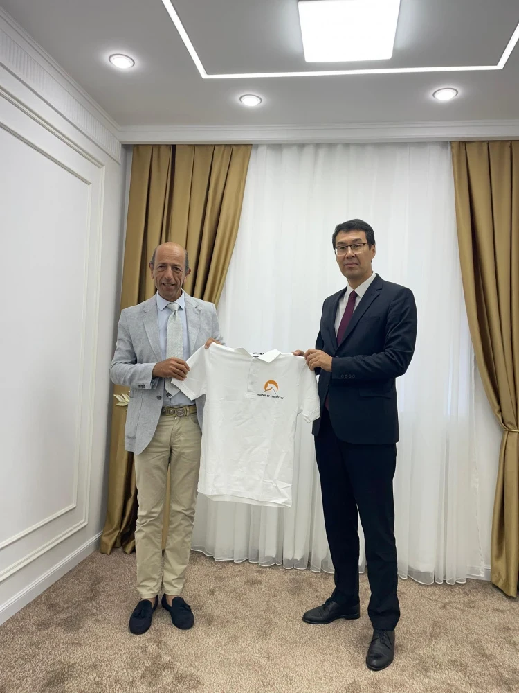 Кыргызстан принимает международное конное соревнование Gallops