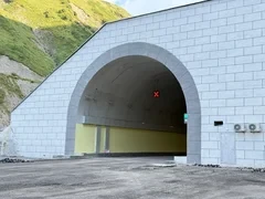 Министр транспорта посетил строящийся тоннель на перевале Кок-Арт