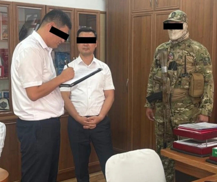 В ГКНБ рассказали, за что задержан мэр Кара-Балты и глава МП