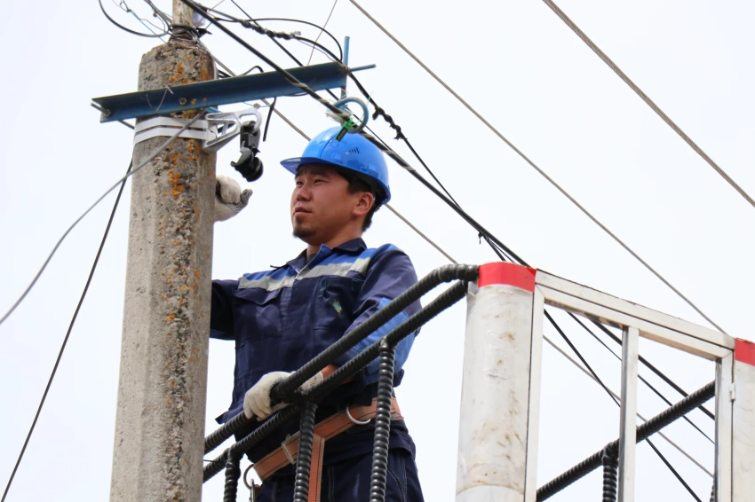 В Иссык-Кульском районе обновляют электрические сети и оборудование