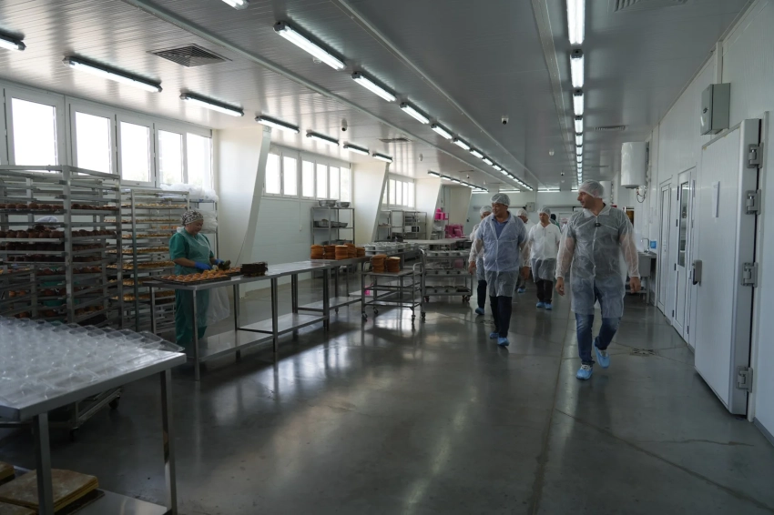В КР в августе официально откроется кондитерский цех, обеспечивающий 150 рабочих мест