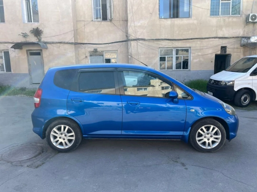 Ввоз машин под видом запчастей. Задержаны сотрудники Госагентства по регистрации ТС и ВС