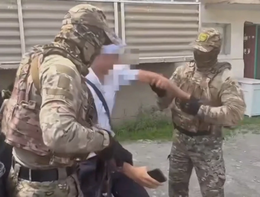 В Нарыне 19-летний парень вымогал у знакомого 3,5 млн сомов