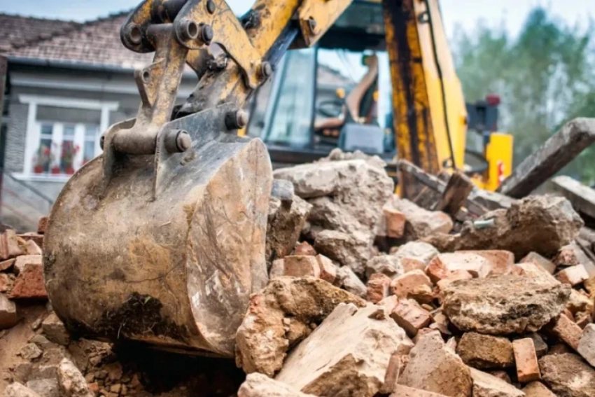 «Снос жилья граждан без гарантий». Депутат раскрыл риски нового закона Минстроя