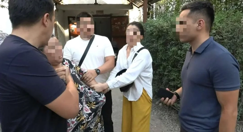 В Оше за получение взятки арестовали заведующую оргвопросами школы-гимназии №4