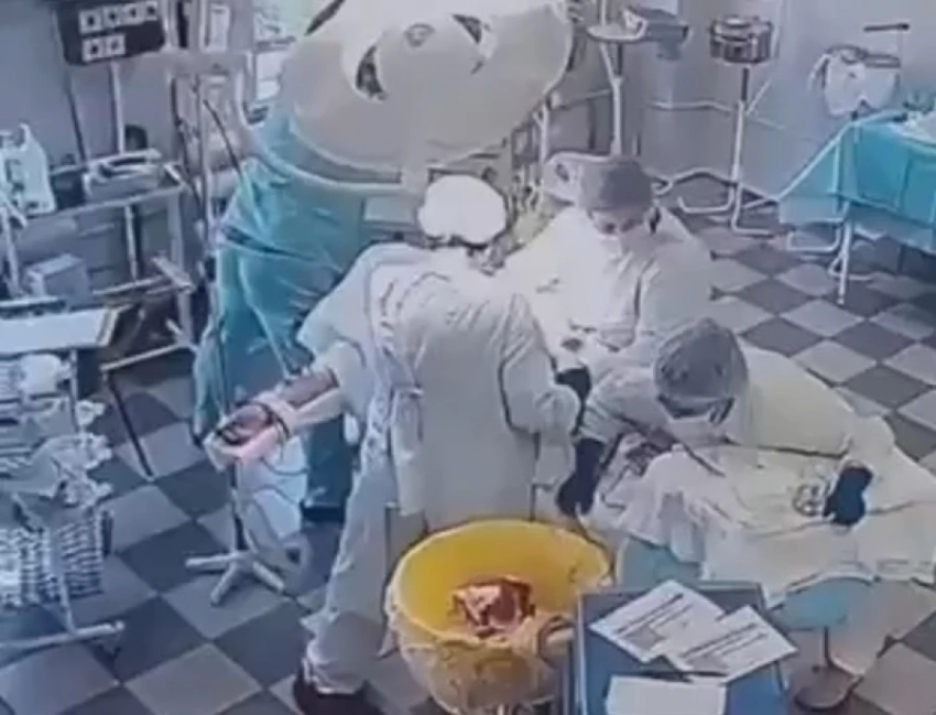 Хирурги оперировали пациента во время сильнейшего землетрясения на Камчатке