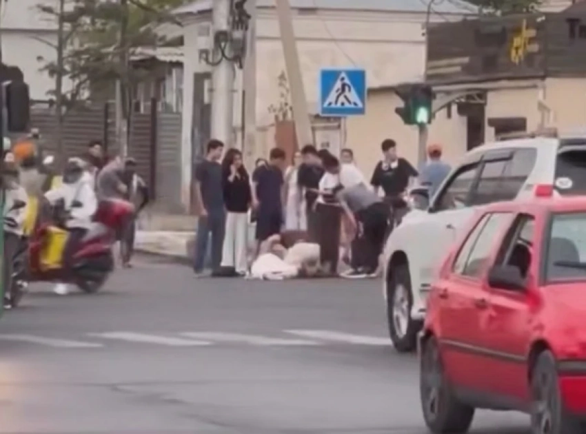 Девушку сбили на пешеходном переходе в Бишкеке