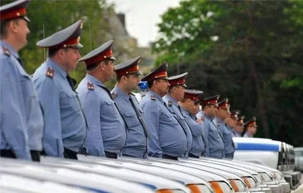 Около 30 сотрудников МВД Таджикистана были уволены за лишний вес
