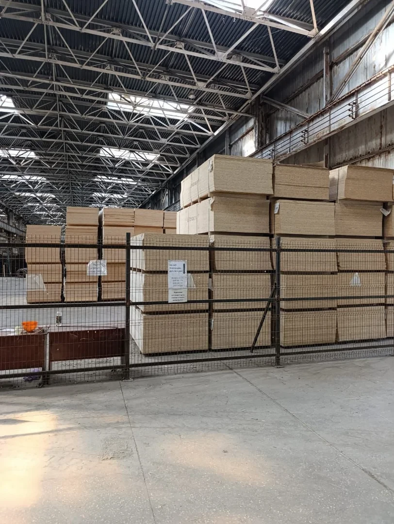 В Кызыл-Кие обсудили планы по развитию табакфермзавода