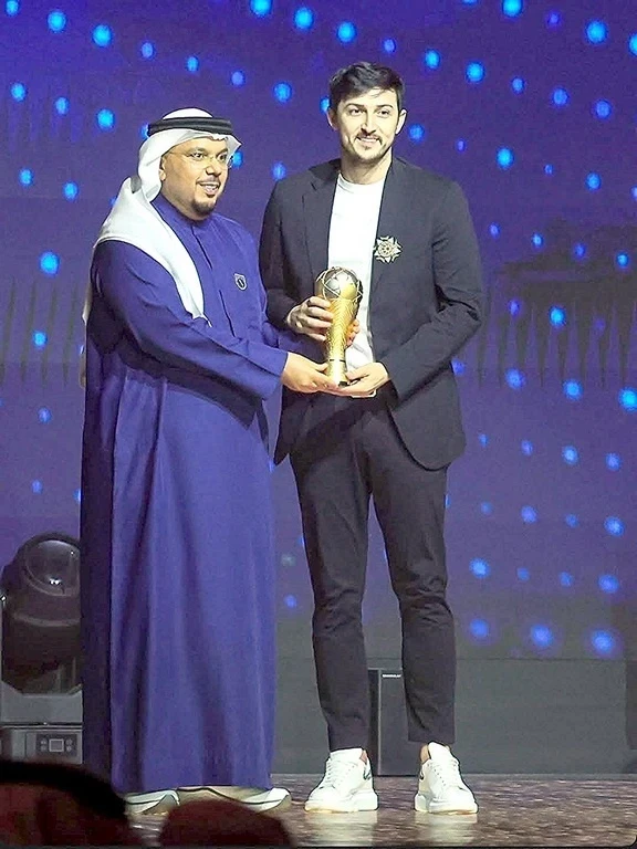 Сердар Азмун получил "Золотой мяч" чемпионата ОАЭ