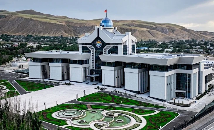 Индекс доверия к госорганам в Кыргызстане достиг рекордного уровня