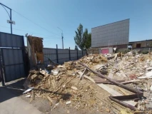 Мэрия Бишкека провела массовый снос незаконных объектов