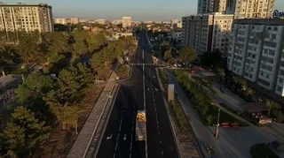 В Бишкеке открыли для движения обновленный участок улицы Ахунбаева