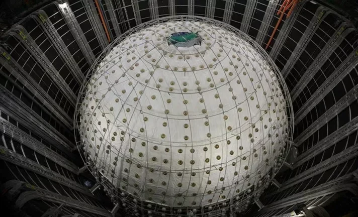 В Китае запустили крупнейшую в мире обсерваторию для изучения нейтрино