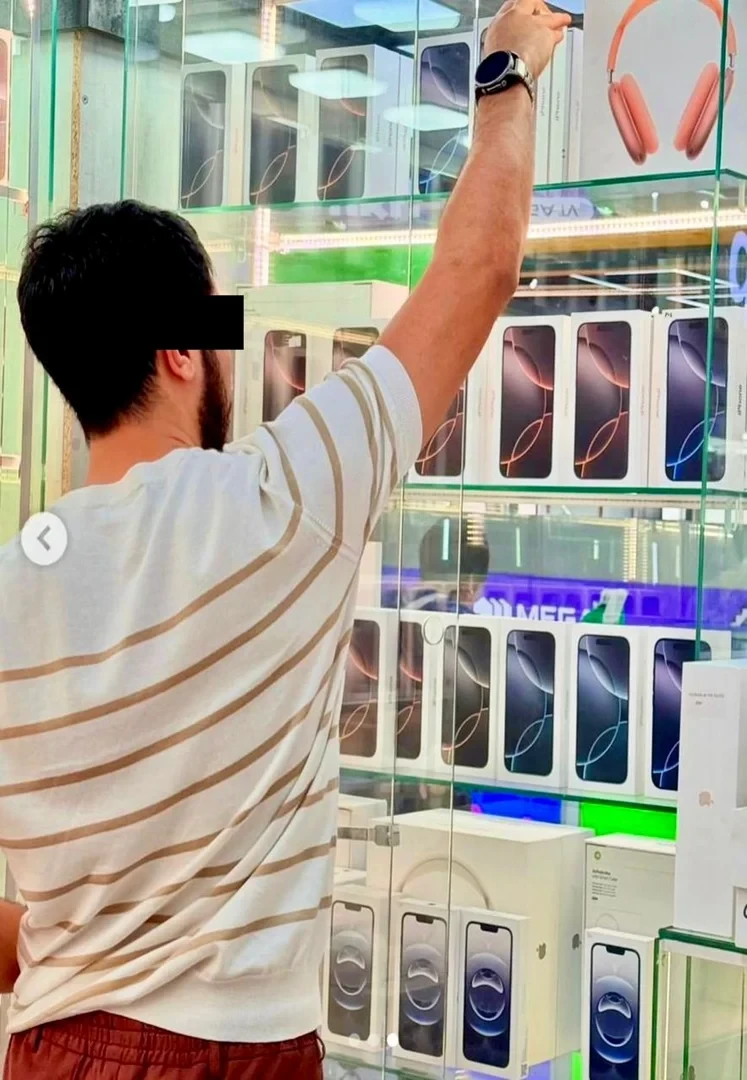 В ЦУМе выявлена схема по продаже переделанных телефонов iPhone
