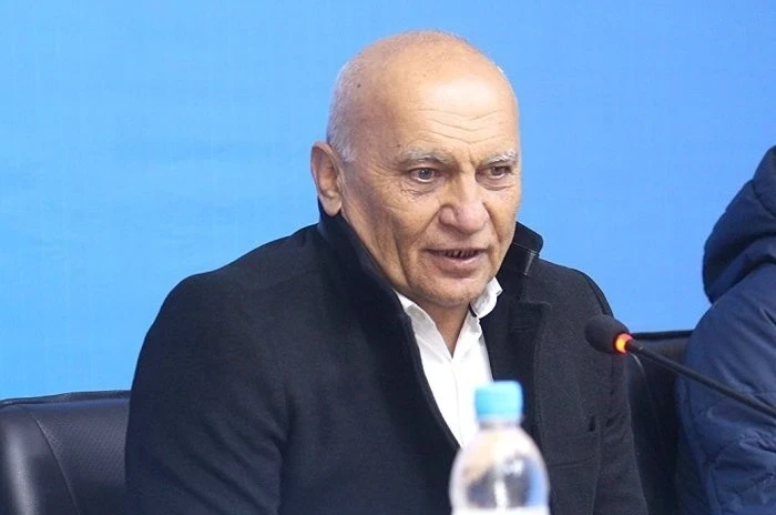 Тренерские перестановки в КПЛ : "Азиягол" и "Барс" остались без наставников