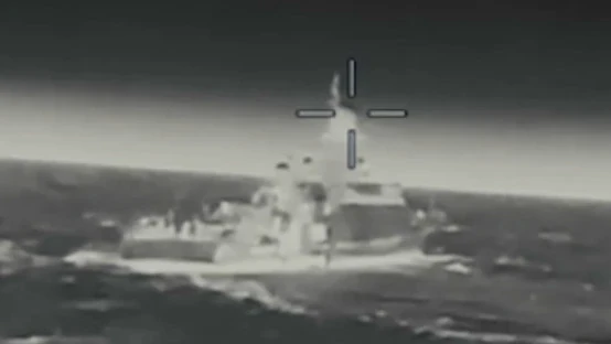 Минобороны РФ сообщило о потоплении украинского корабля «Симферополь», Киев заявил о повреждении российского корабля в Азовском море