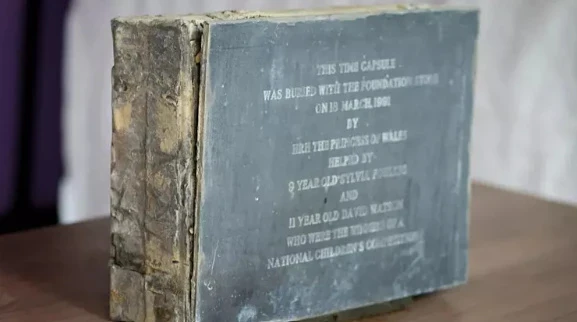 "Капсулу времени" принцессы Дианы вскрыли раньше срока