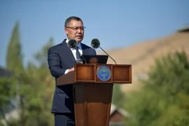 В ближайшие годы мы построим дороги не только до сел, но и до самых отдаленных пастбищ – Садыр Жапаров