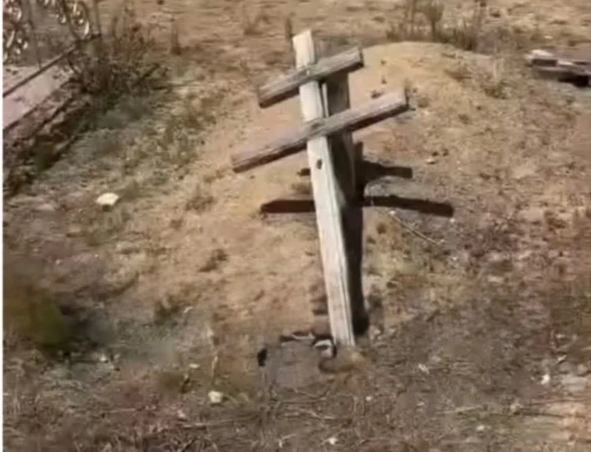 В УВД заявили, что погром на кладбище в Чолпон-Ате устроили дети 10-11 лет