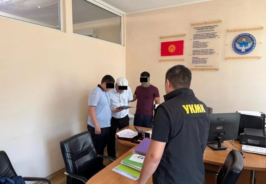 «Крышевал» точки стихийной продажи ГСМ: Задержан замначальника МТУ «Нижняя Ала-Арча» Бишкека