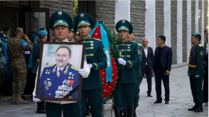 В Алматы простились с космонавтом Талгатом Мусабаевым