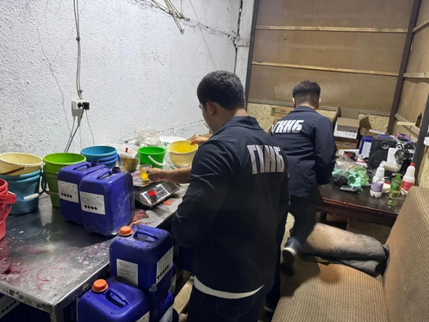 ГКНБ накрыл подпольный цех с поддельной газировкой