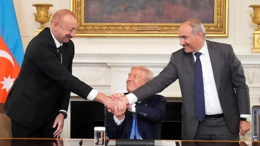 Пашинян: Армения и Азербайджан продолжат делимитацию границ