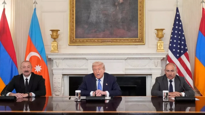 Армения и Азербайджан подписали декларацию о прекращении боевых действий